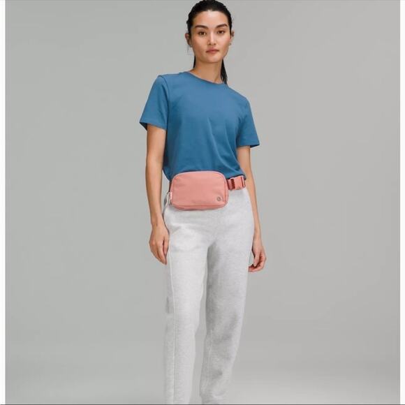 NWT Lululemon Belt Bag Pink Pastel - Picture 3 of 8